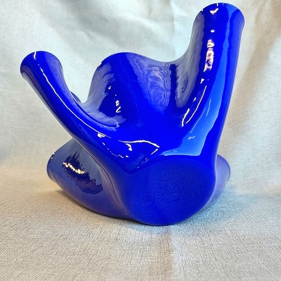 Vtg Folded Glass Art Vase Royal Blue Handkerchief Cortoccio Style 9" x 6" - Picture 8 of 10